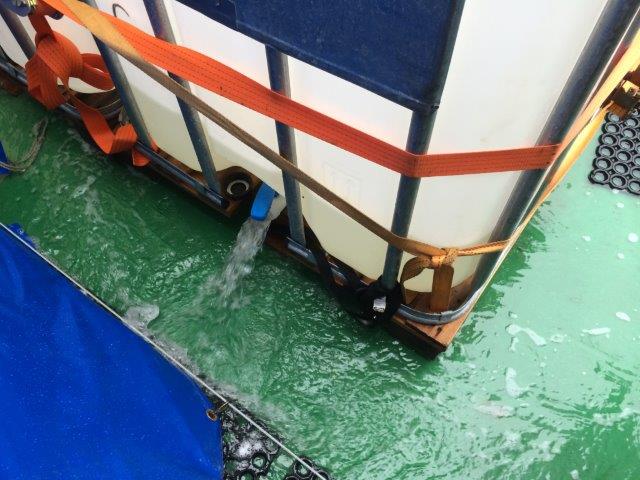 1000L tank emptying.