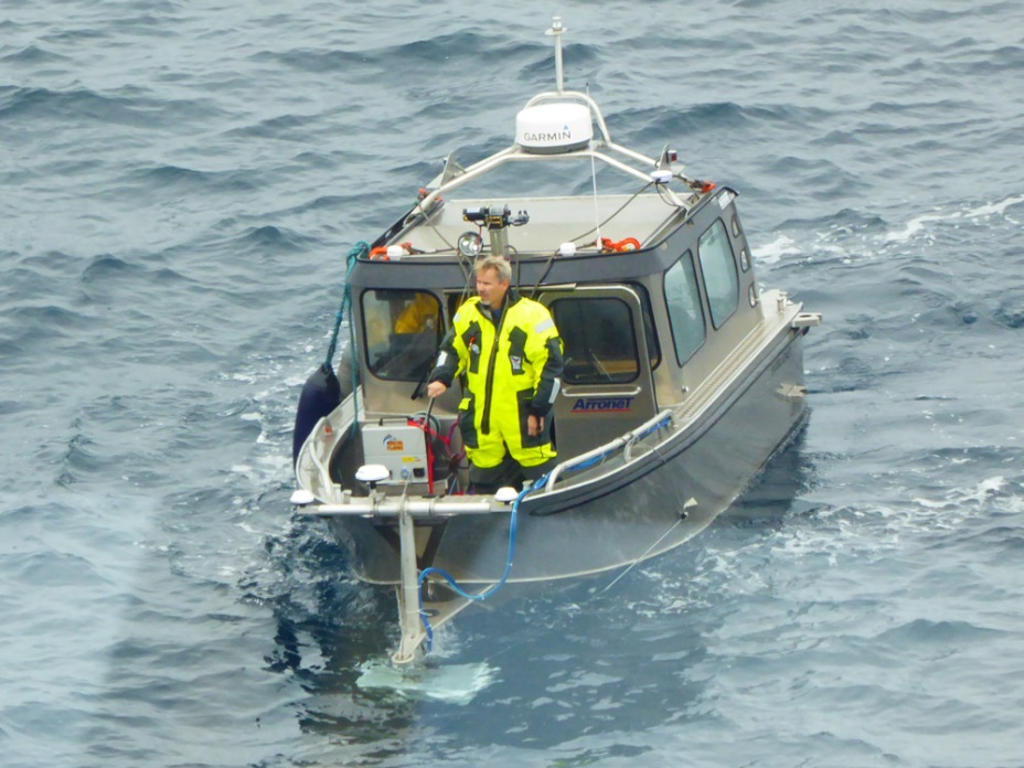 Skidbladner survey in the Chukchi sea. The multibeam echo sounder mounted in the bow is used to map the sea floor. Photo: Magnus Augner Skidbladner survey in the Chukchi sea. The multibeam echo sounder mounted in the bow is used to map the sea floor. Photo: Magnus Augner